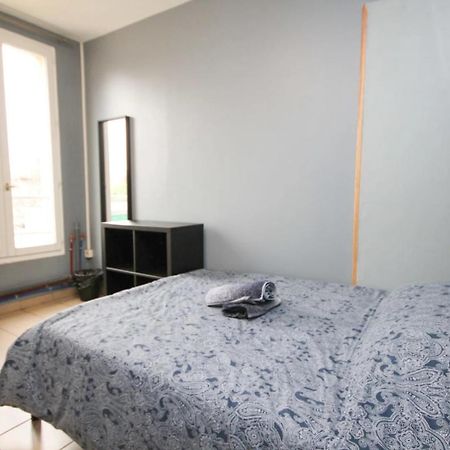 02 - Chambre Avec Lit Double Et Sdb Prive Wifi 圣但尼 外观 照片
