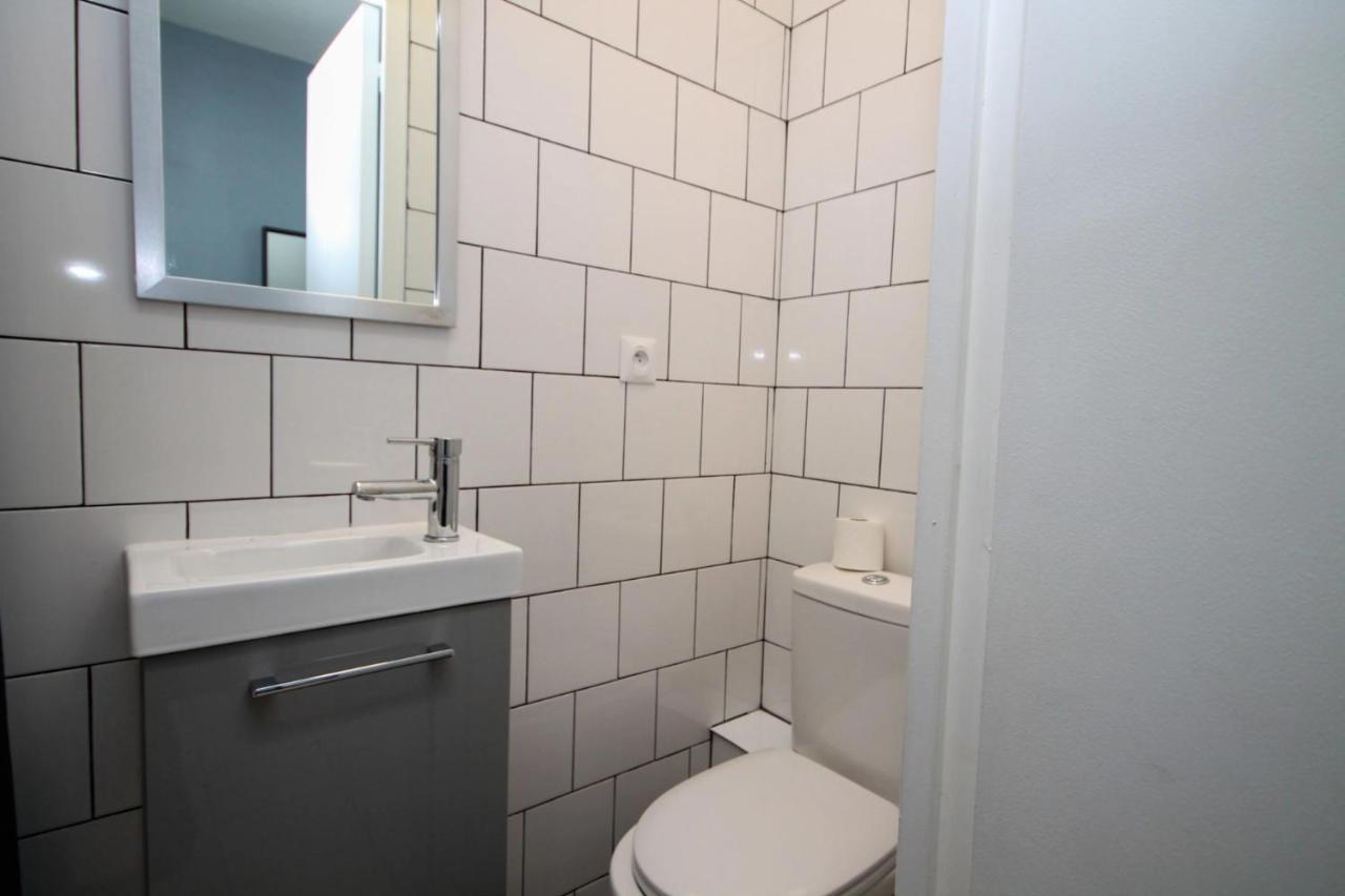 02 - Chambre Avec Lit Double Et Sdb Prive Wifi 圣但尼 外观 照片